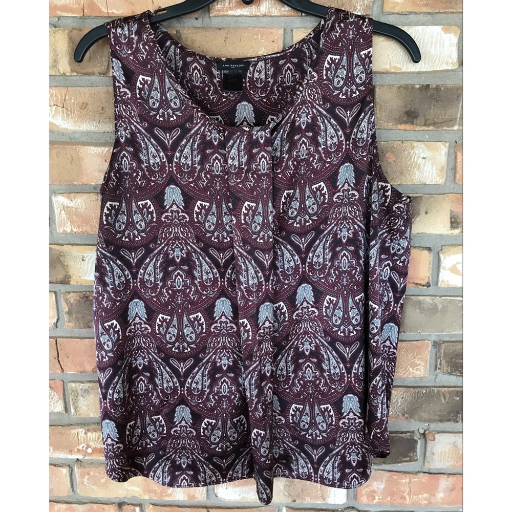 Ann Taylor Sleeveless Paisley Top    Large